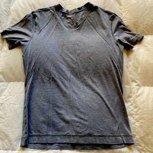 Lululemon Mens Medium 5 Year Basic V